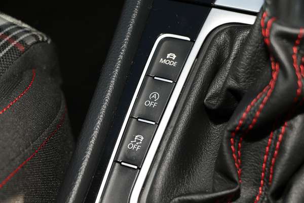 2014 Volkswagen Golf GTI 7