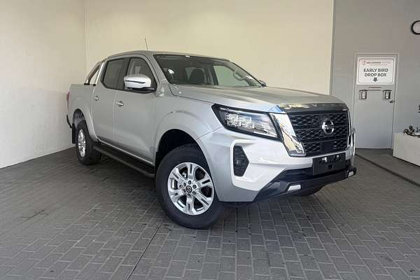2025 Nissan Navara ST D23 4X4