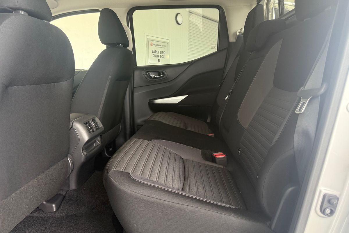 2025 Nissan Navara ST D23 4X4