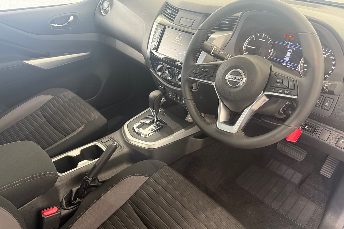 2025 Nissan Navara ST D23 4X4