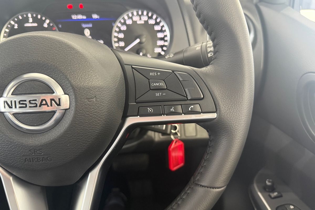 2025 Nissan Navara ST D23 4X4