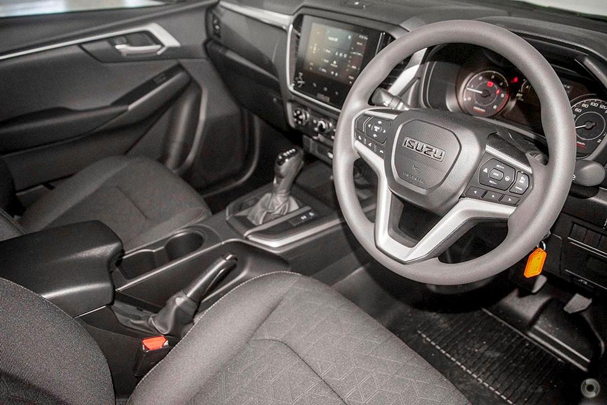 2025 Isuzu D-MAX LS-M 4X4