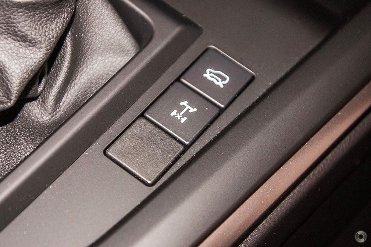2025 Isuzu D-MAX LS-M 4X4