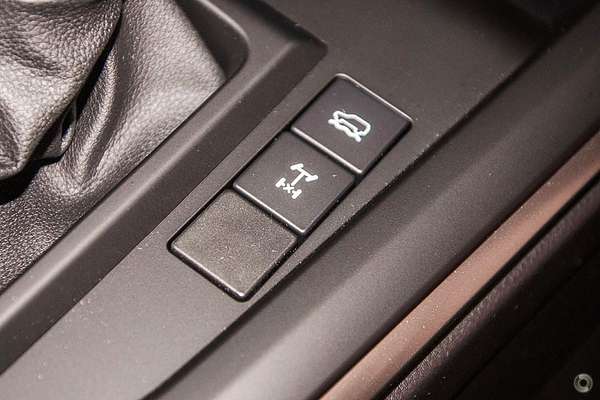 2025 Isuzu D-MAX LS-M 4X4