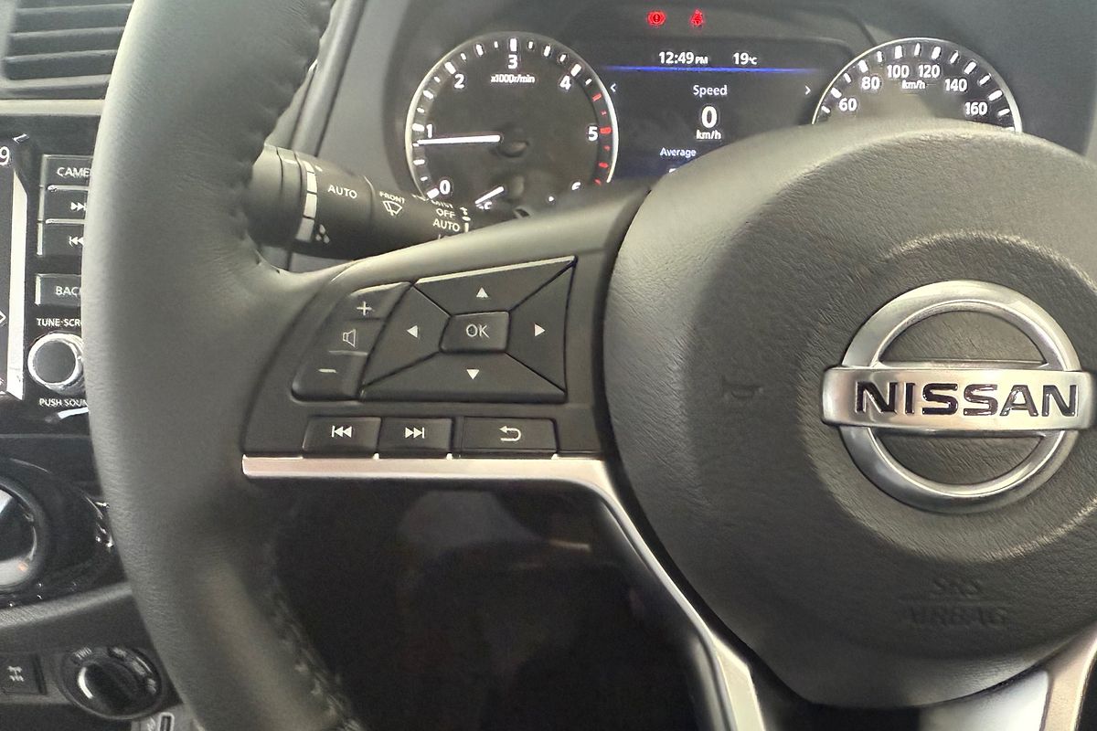 2025 Nissan Navara ST D23 4X4