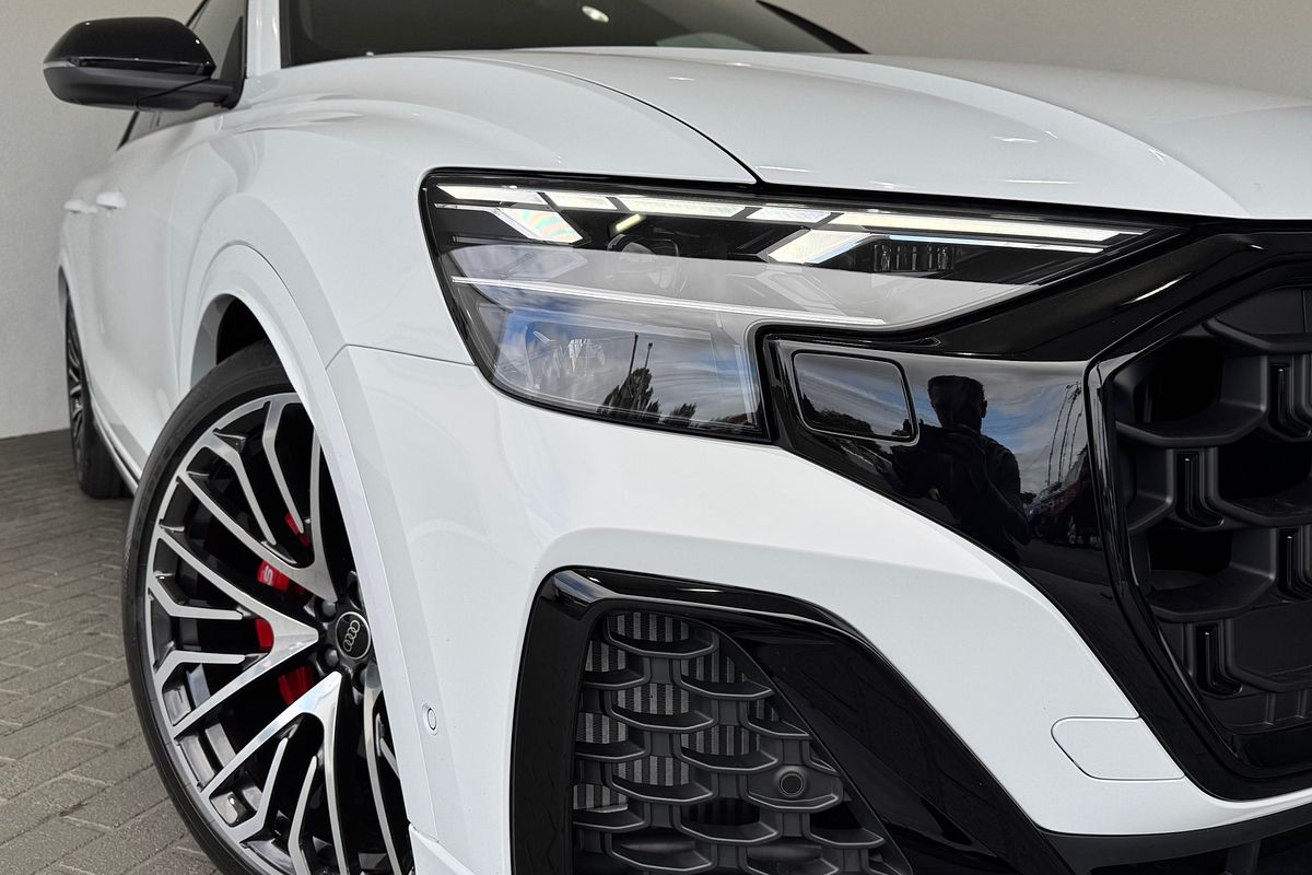2025 Audi SQ8 TFSI F1