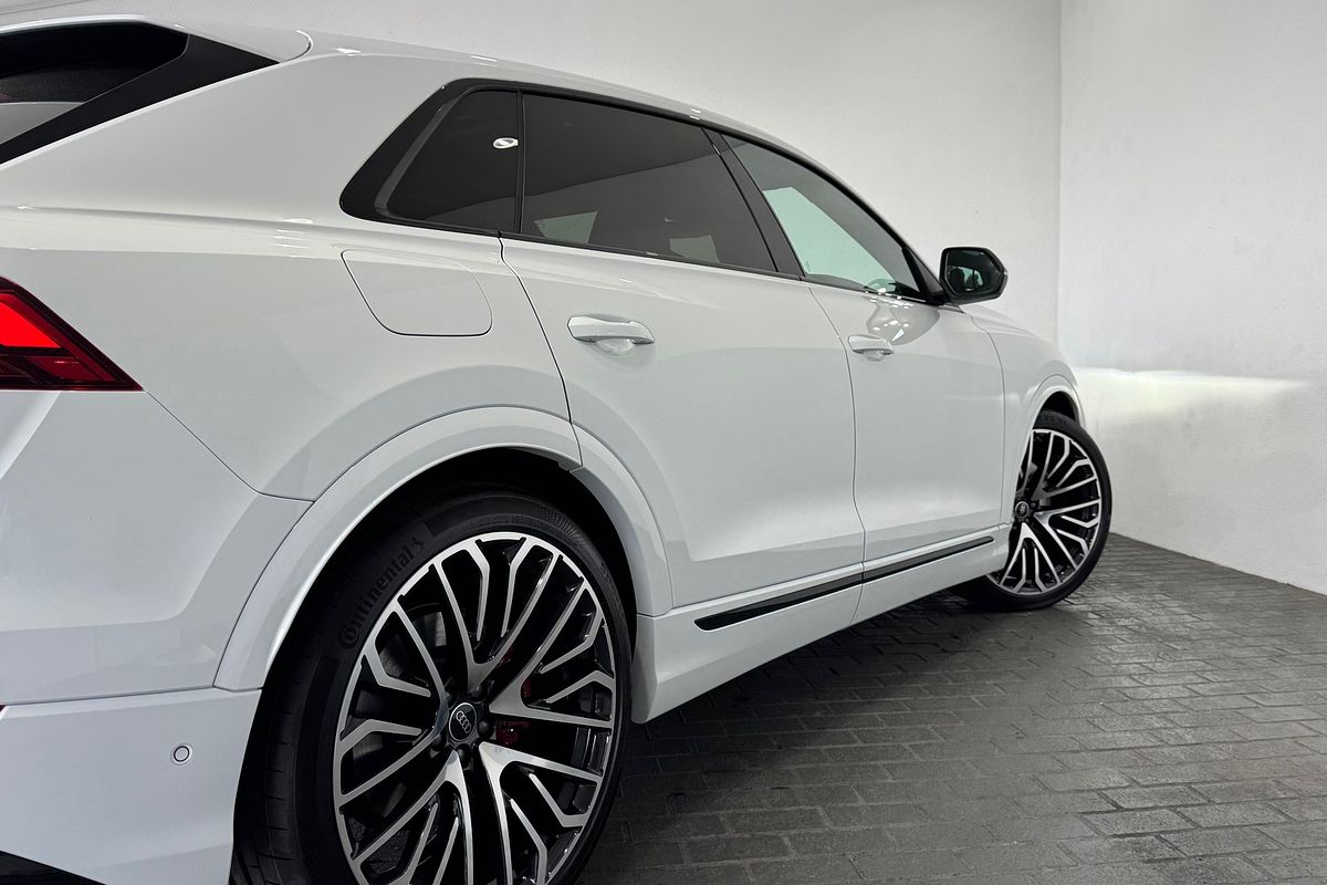 2025 Audi SQ8 TFSI F1