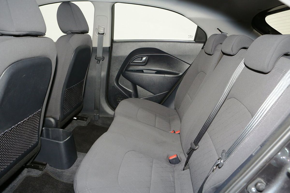 2015 Kia Rio S UB
