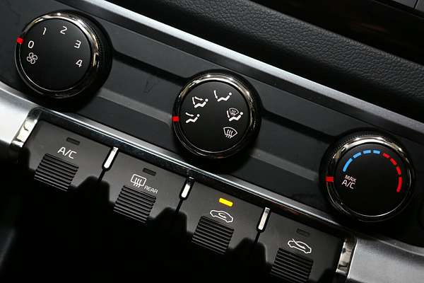 2015 Kia Rio S UB