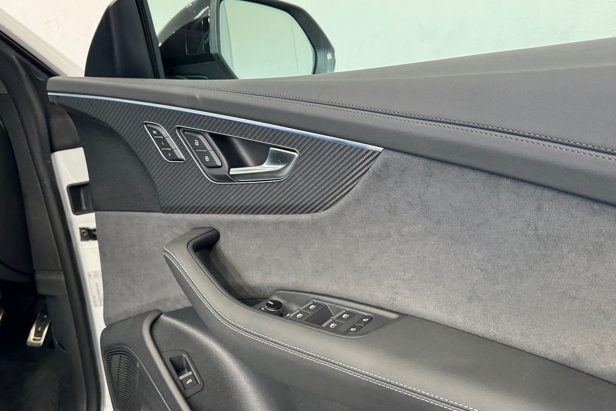 2025 Audi SQ8 TFSI F1