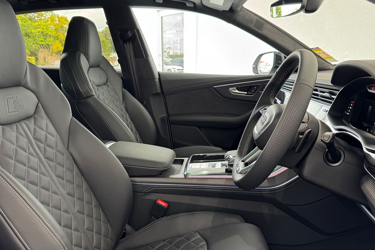 2025 Audi SQ8 TFSI F1