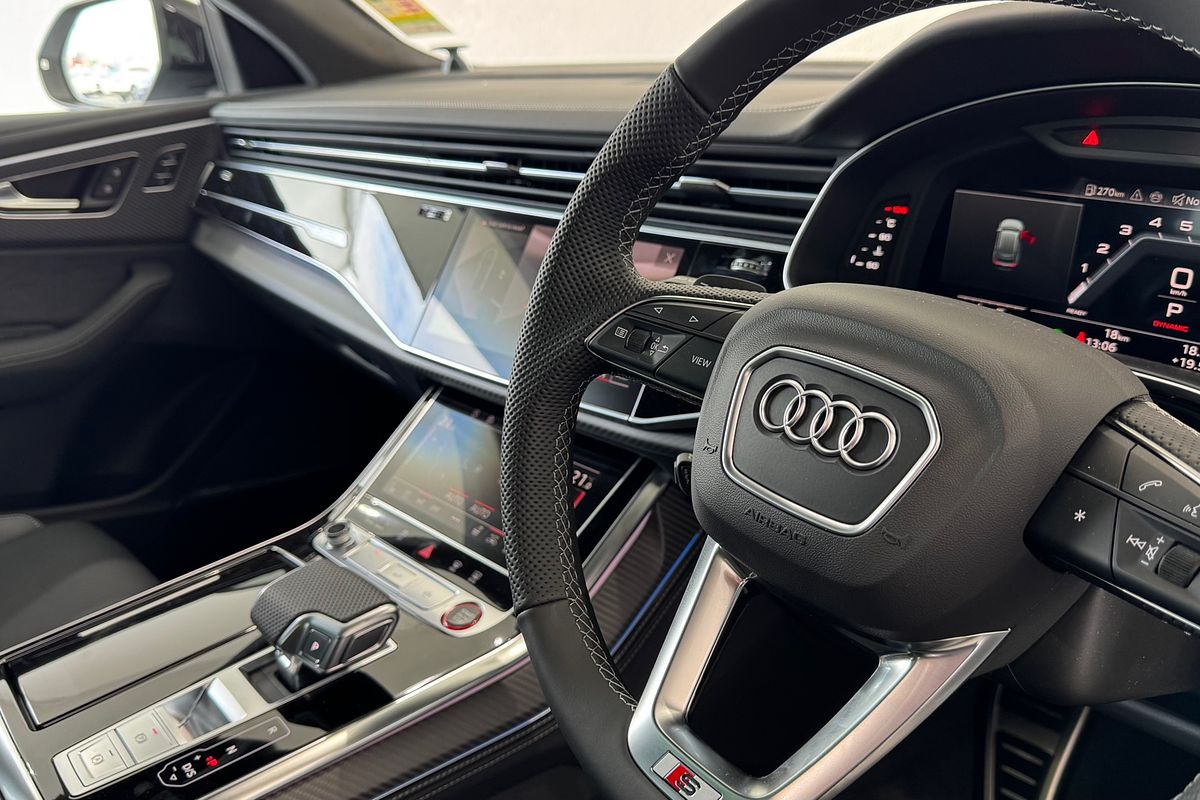 2025 Audi SQ8 TFSI F1