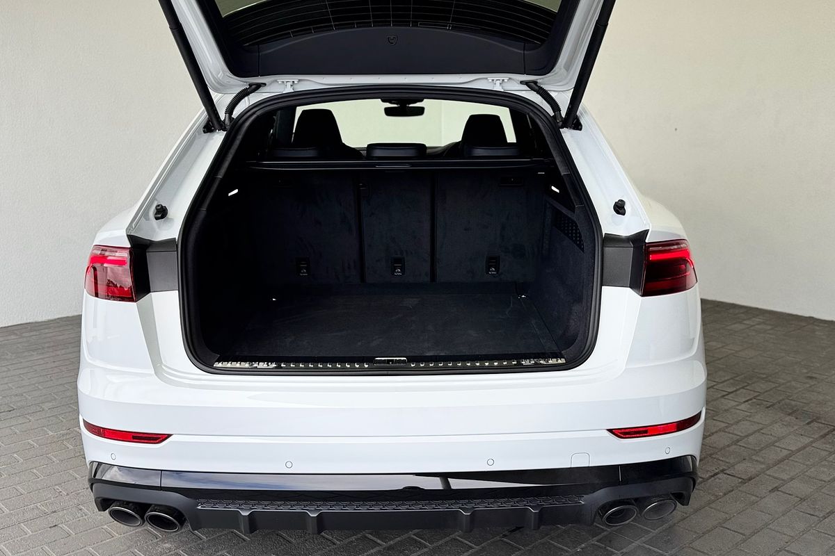 2025 Audi SQ8 TFSI F1