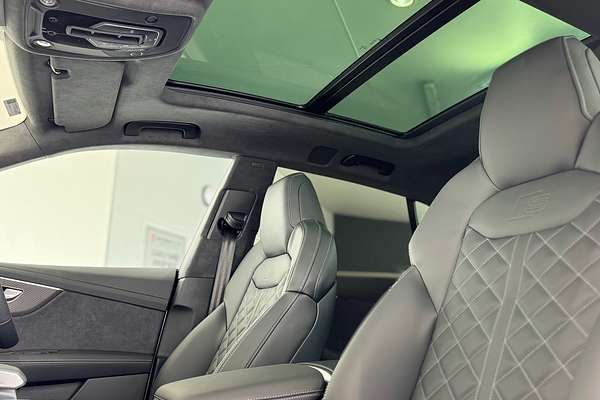 2025 Audi SQ8 TFSI F1