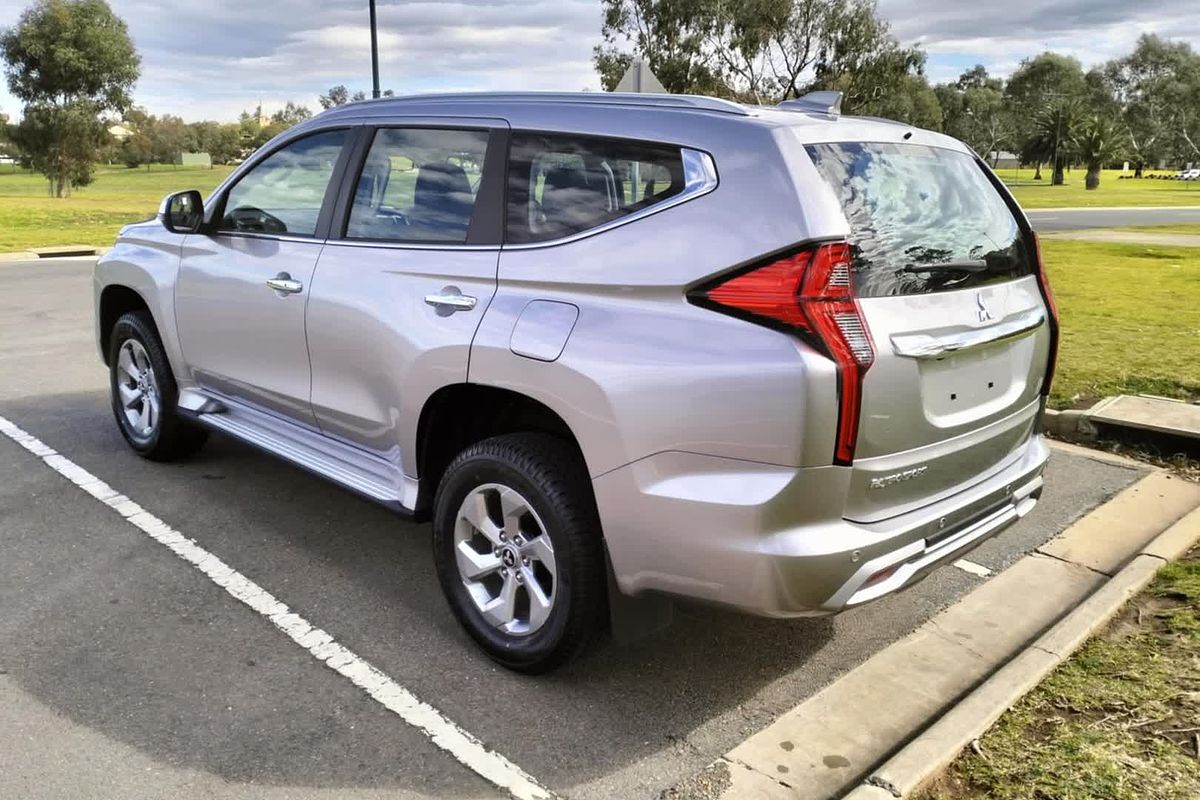 2024 Mitsubishi Pajero Sport GLX QG