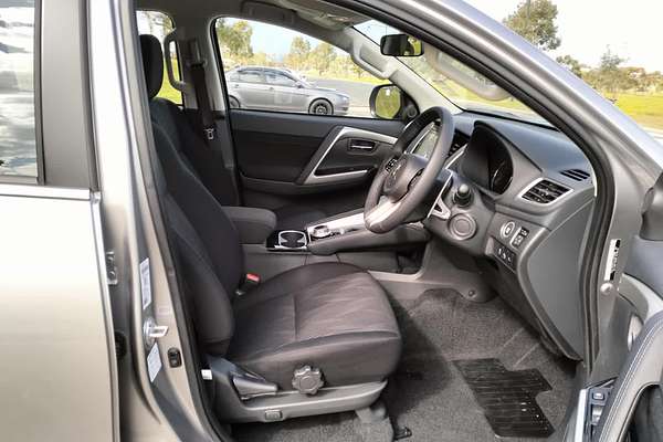 2024 Mitsubishi Pajero Sport GLX QG
