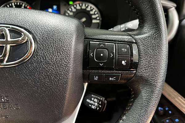 2022 Toyota Hilux SR5 GUN126R 4X4