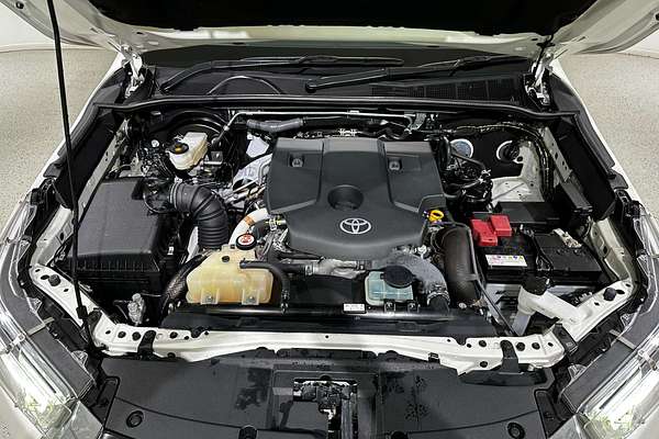 2022 Toyota Hilux SR5 GUN126R 4X4