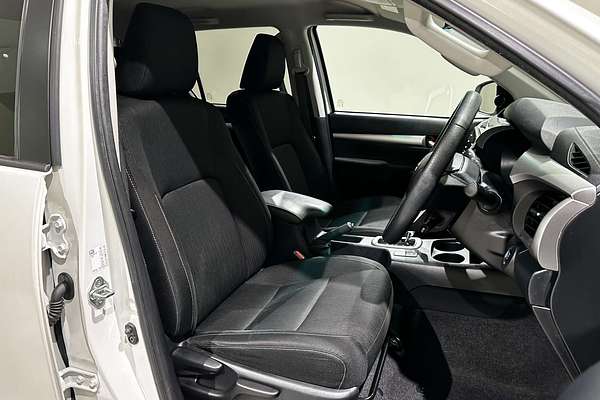 2022 Toyota Hilux SR5 GUN126R 4X4