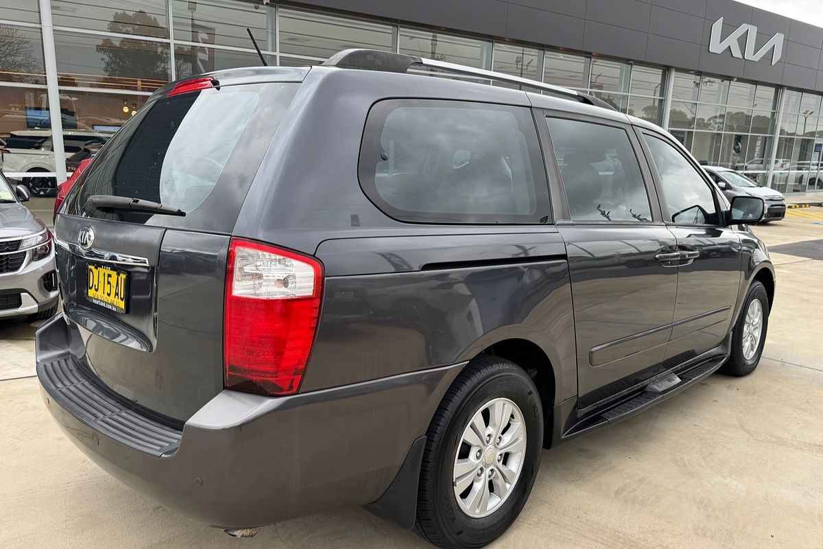 2013 Kia Grand Carnival Si VQ