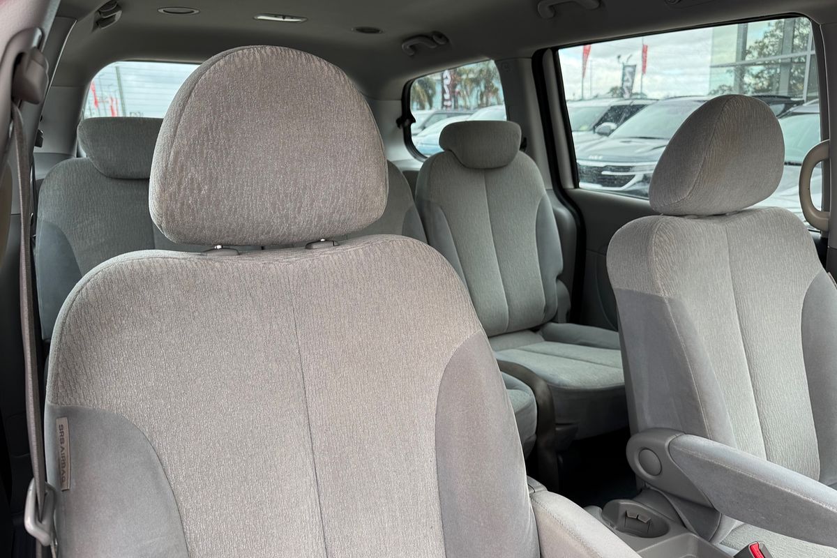 2013 Kia Grand Carnival Si VQ