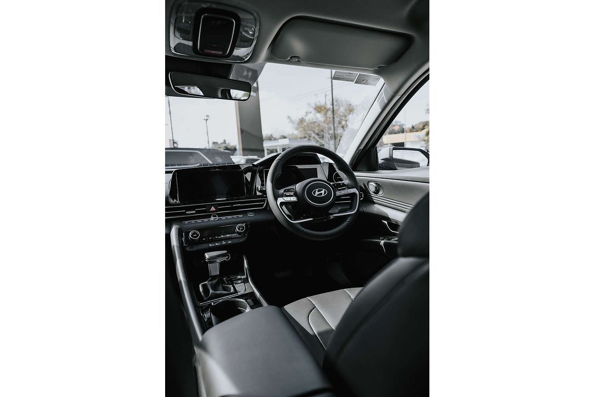 2025 Hyundai i30 Elite Hybrid CN7.V2