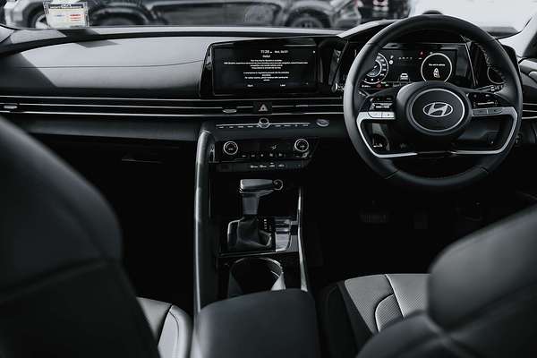 2025 Hyundai i30 Elite Hybrid CN7.V2