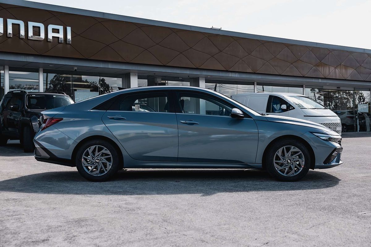 2025 Hyundai i30 Elite Hybrid CN7.V2