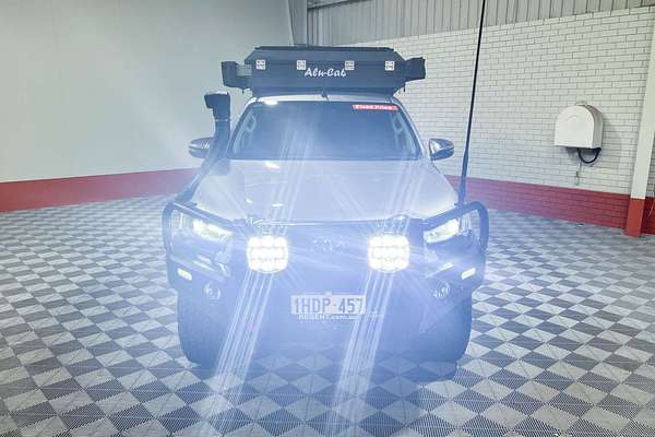 2020 Toyota Hilux SR5 GUN126R 4X4
