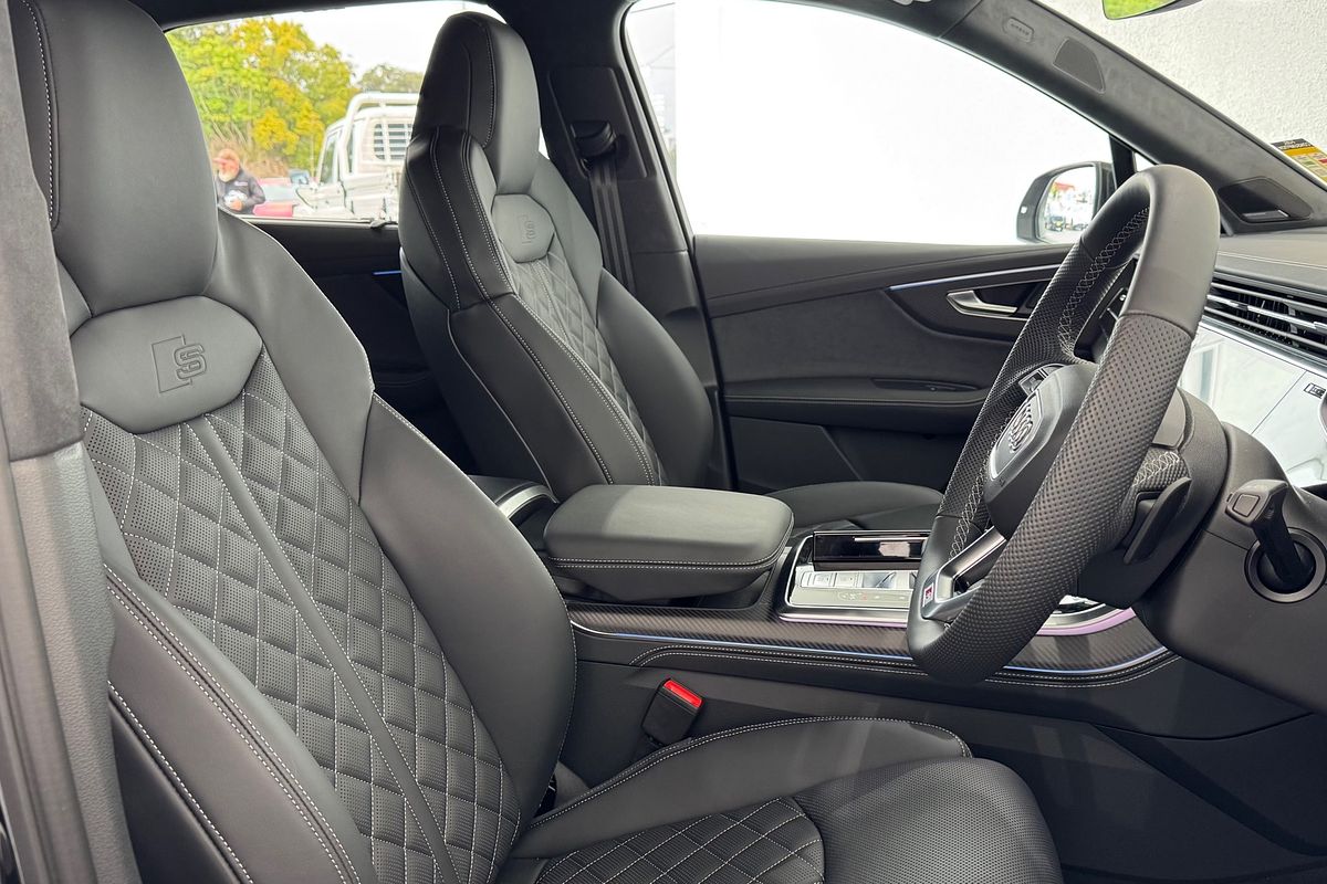 2025 Audi SQ7 TFSI 4M