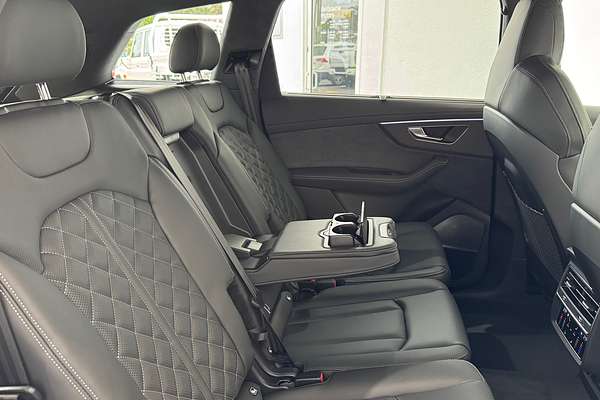 2025 Audi SQ7 TFSI 4M