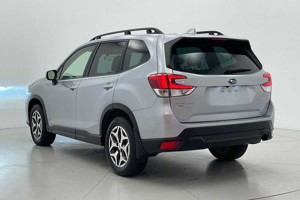 2023 Subaru Forester 2.5i 50 Years Edition S5