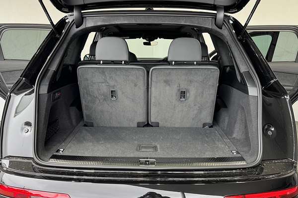 2025 Audi SQ7 TFSI 4M