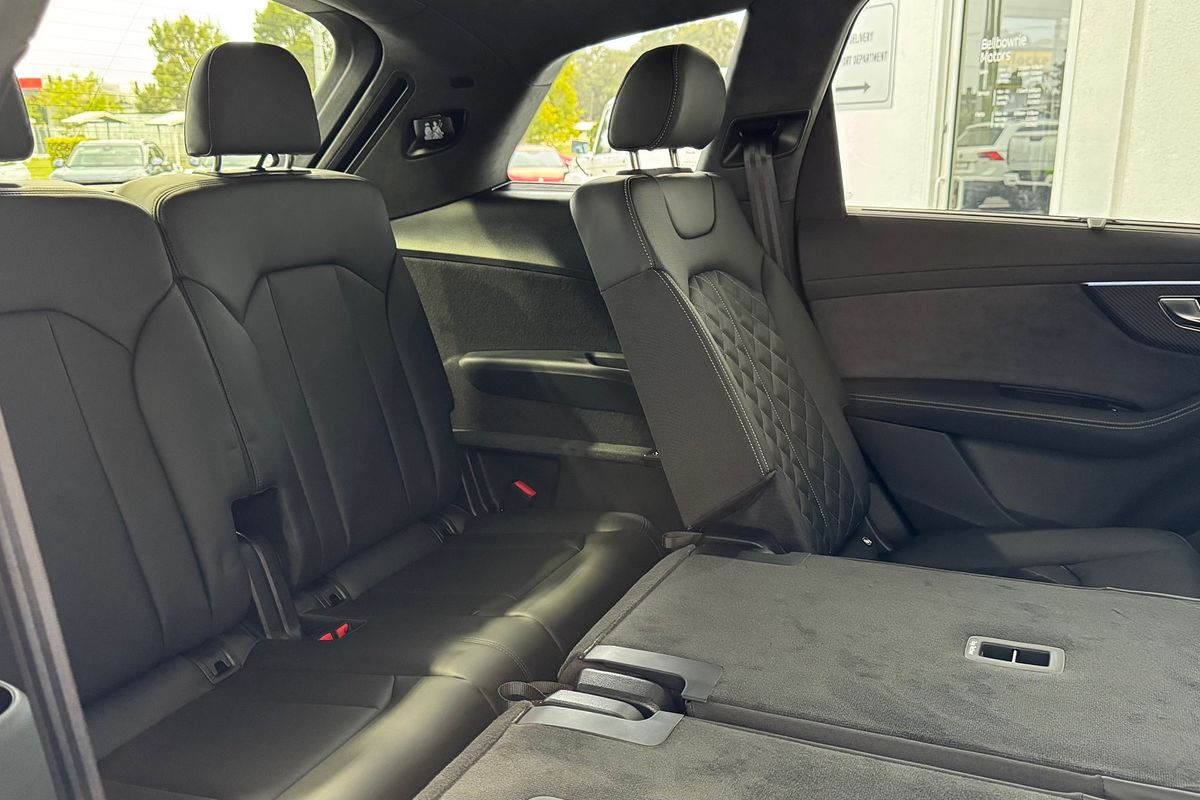 2025 Audi SQ7 TFSI 4M