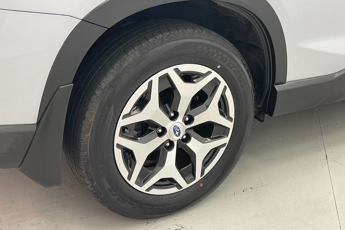 2023 Subaru Forester 2.5i 50 Years Edition S5