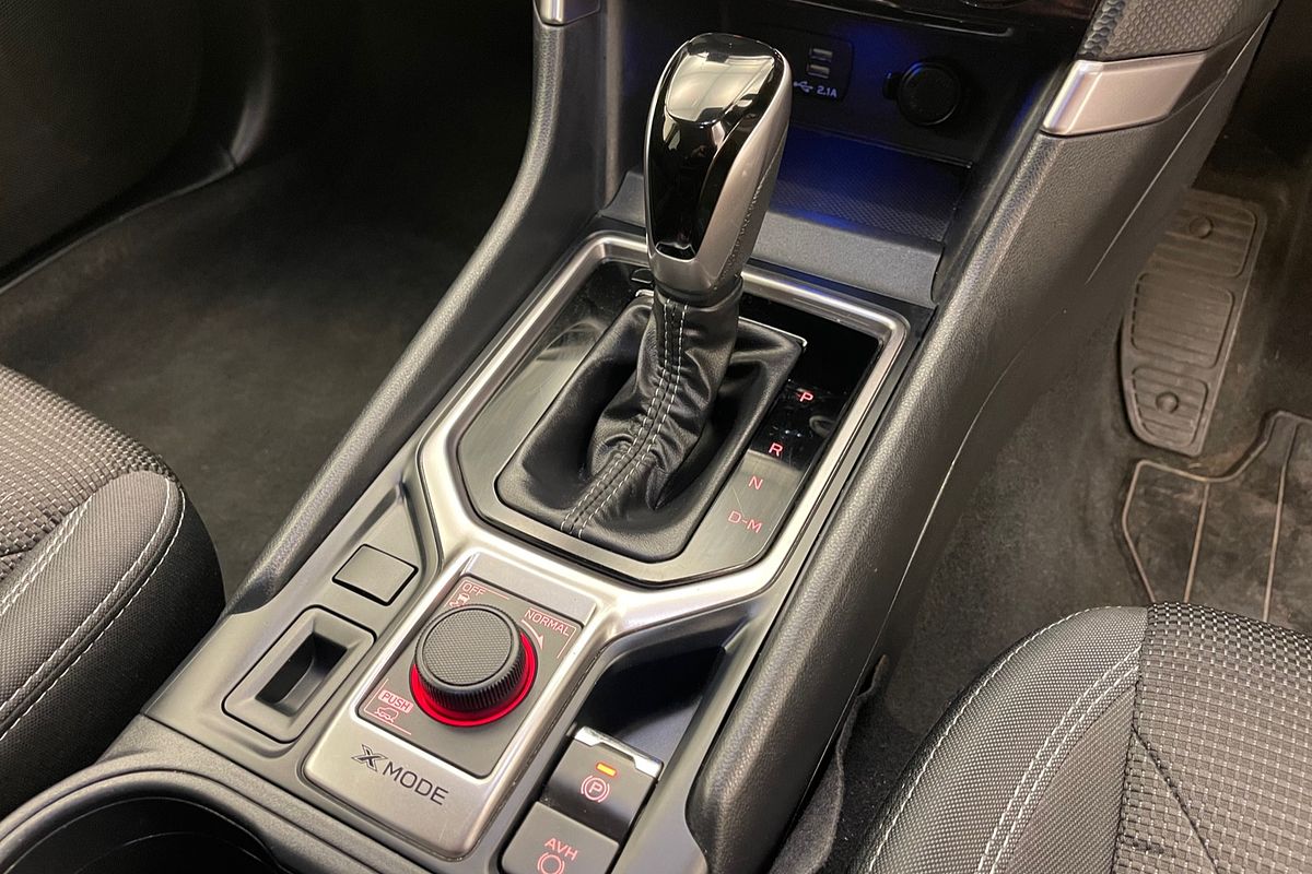 2023 Subaru Forester 2.5i 50 Years Edition S5