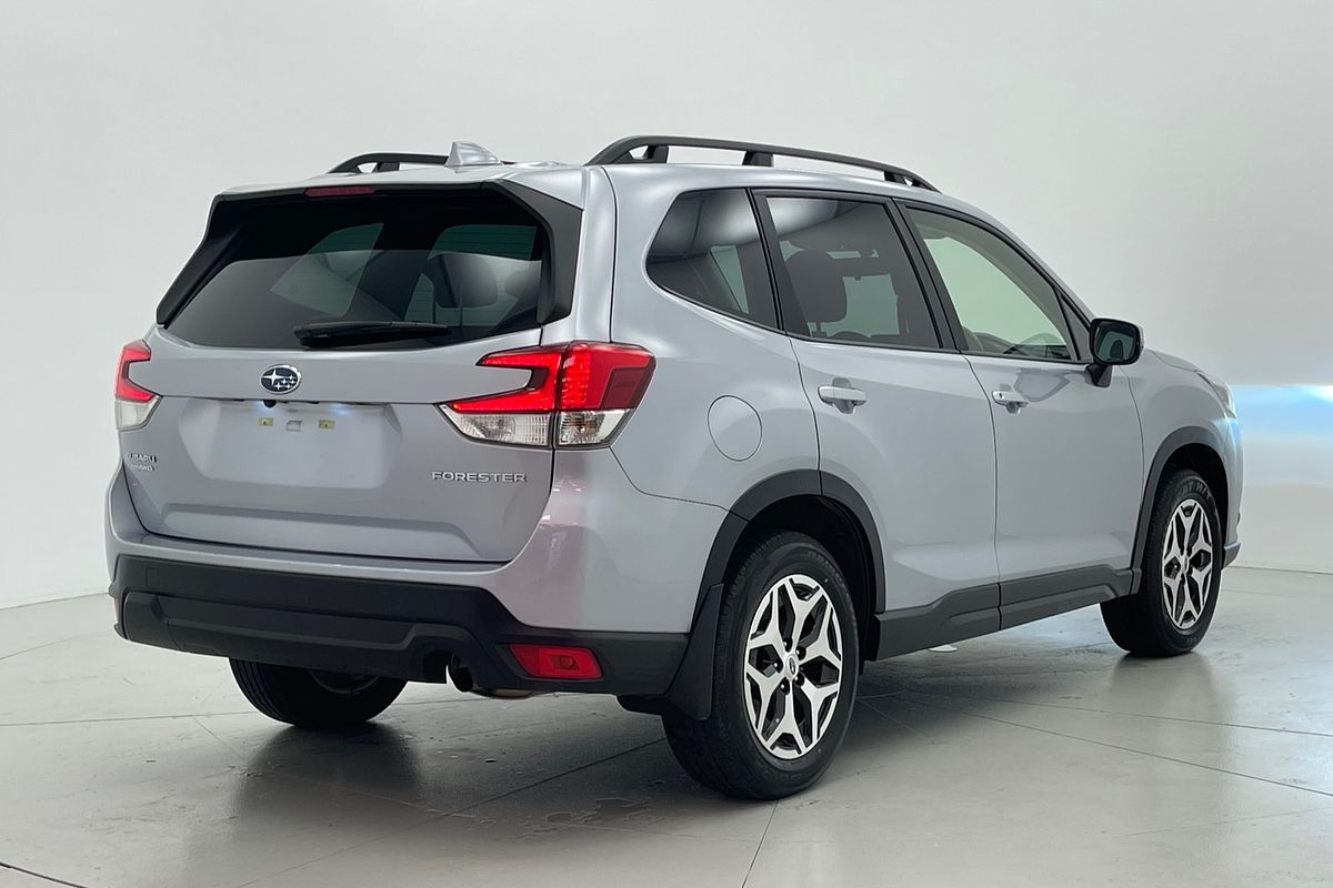 2023 Subaru Forester 2.5i 50 Years Edition S5