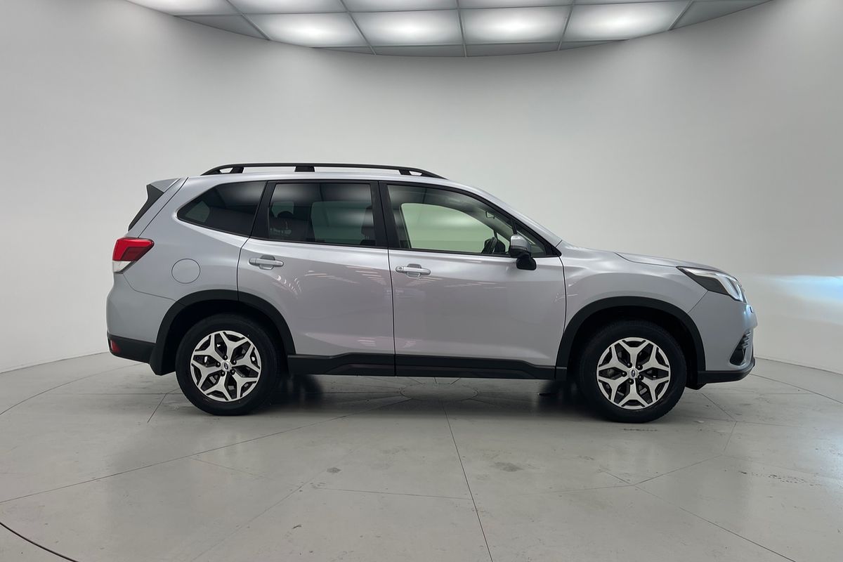 2023 Subaru Forester 2.5i 50 Years Edition S5