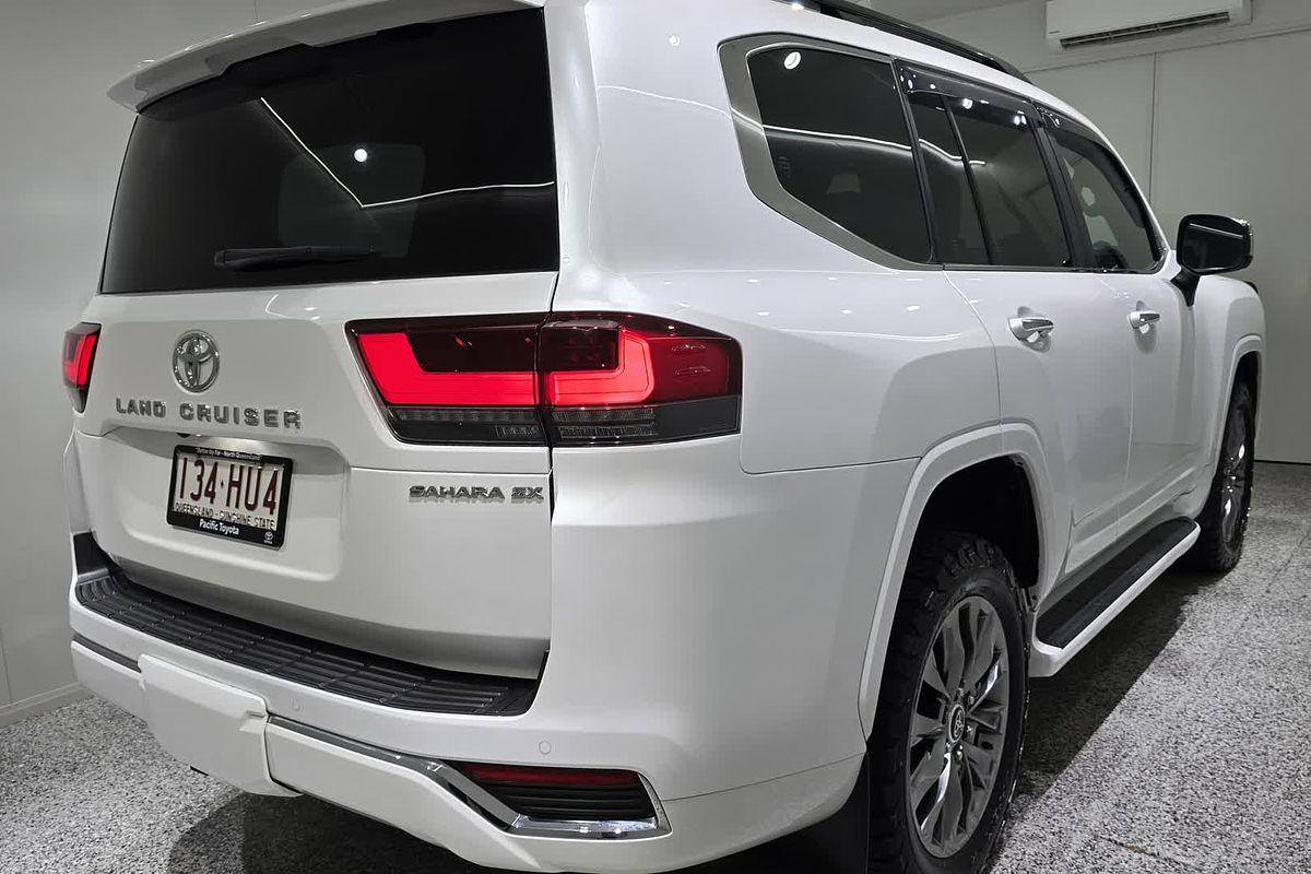 2023 Toyota Landcruiser Sahara ZX FJA300R