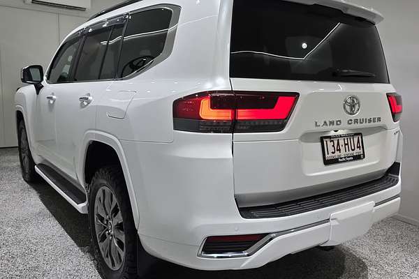 2023 Toyota Landcruiser Sahara ZX FJA300R