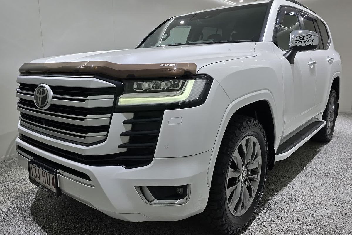 2023 Toyota Landcruiser Sahara ZX FJA300R