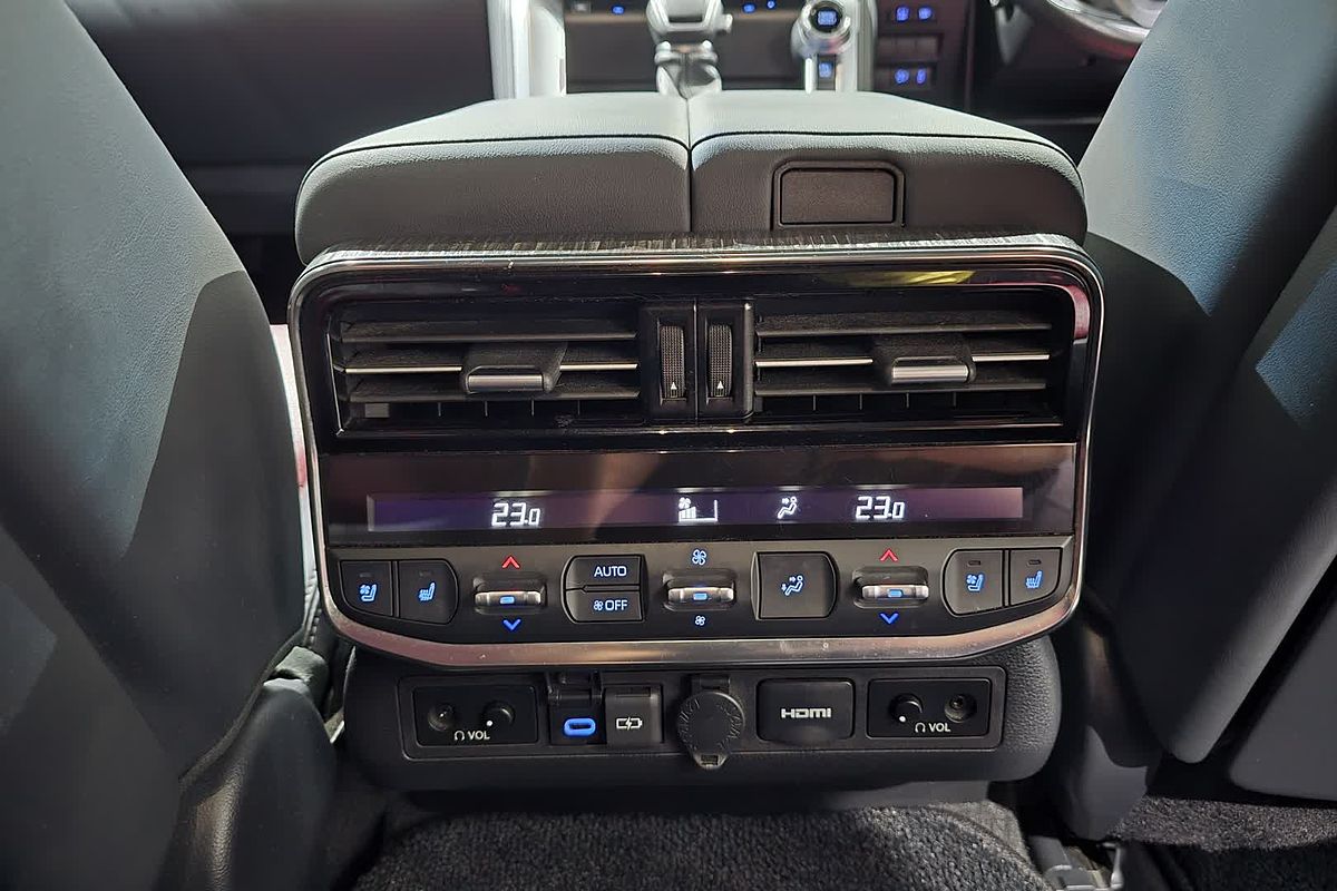 2023 Toyota Landcruiser Sahara ZX FJA300R