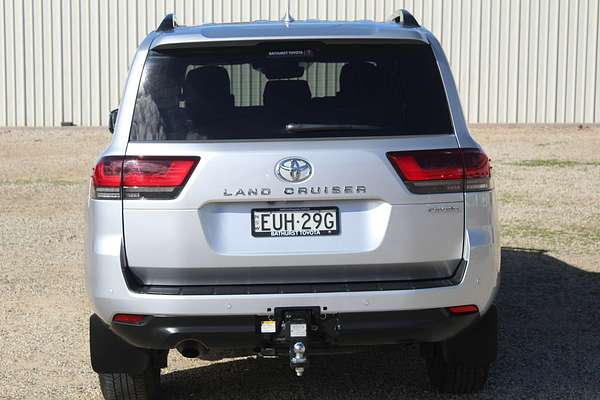 2022 Toyota Landcruiser Sahara FJA300R