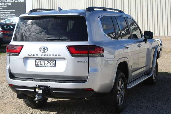 2022 Toyota Landcruiser Sahara FJA300R