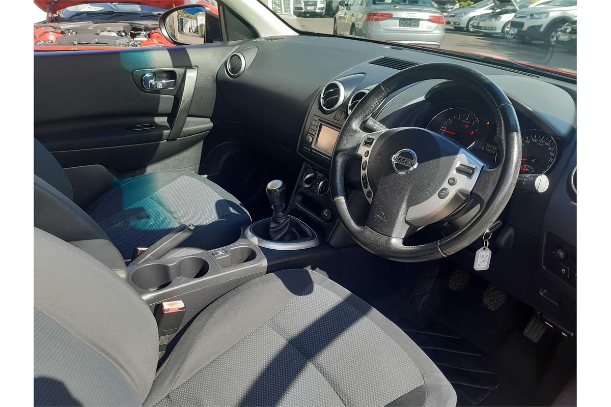 2013 Nissan Dualis ST J10 Series 4