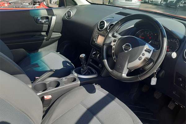 2013 Nissan Dualis ST J10 Series 4