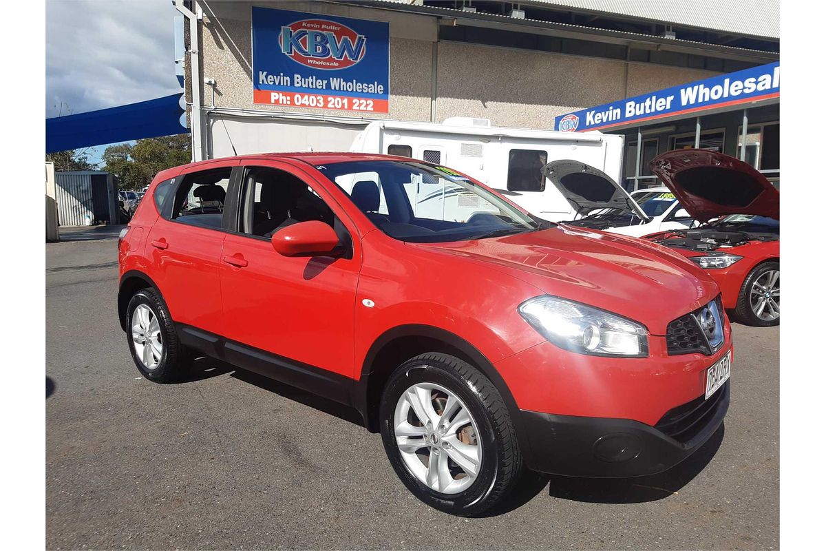 2013 Nissan Dualis ST J10 Series 4