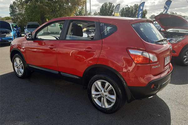 2013 Nissan Dualis ST J10 Series 4