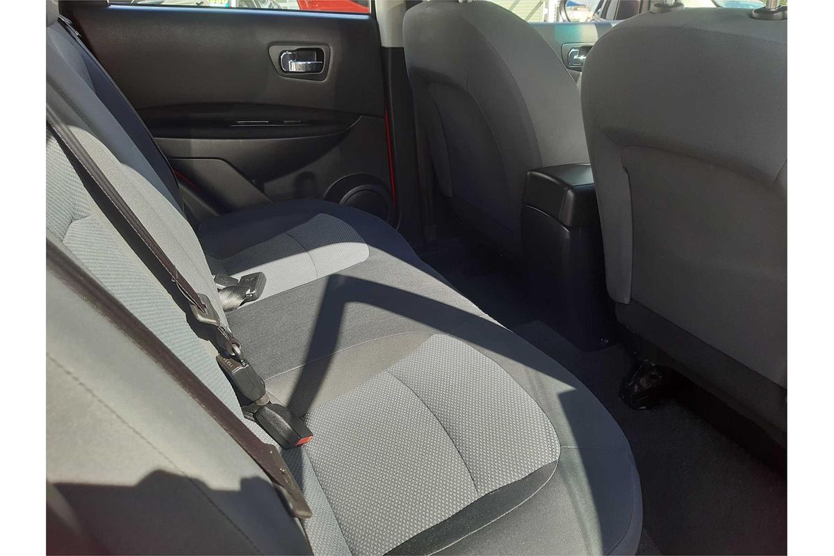 2013 Nissan Dualis ST J10 Series 4