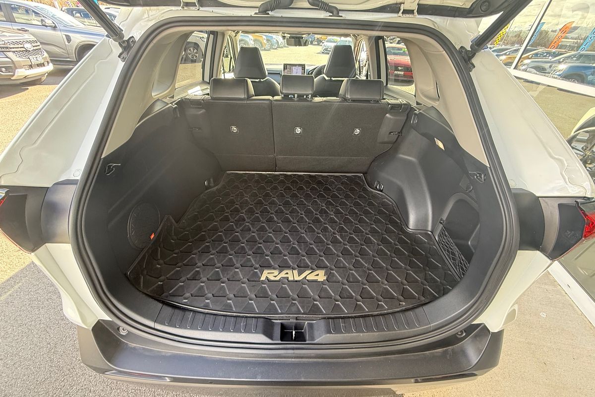 2022 Toyota RAV4 Cruiser AXAH54R